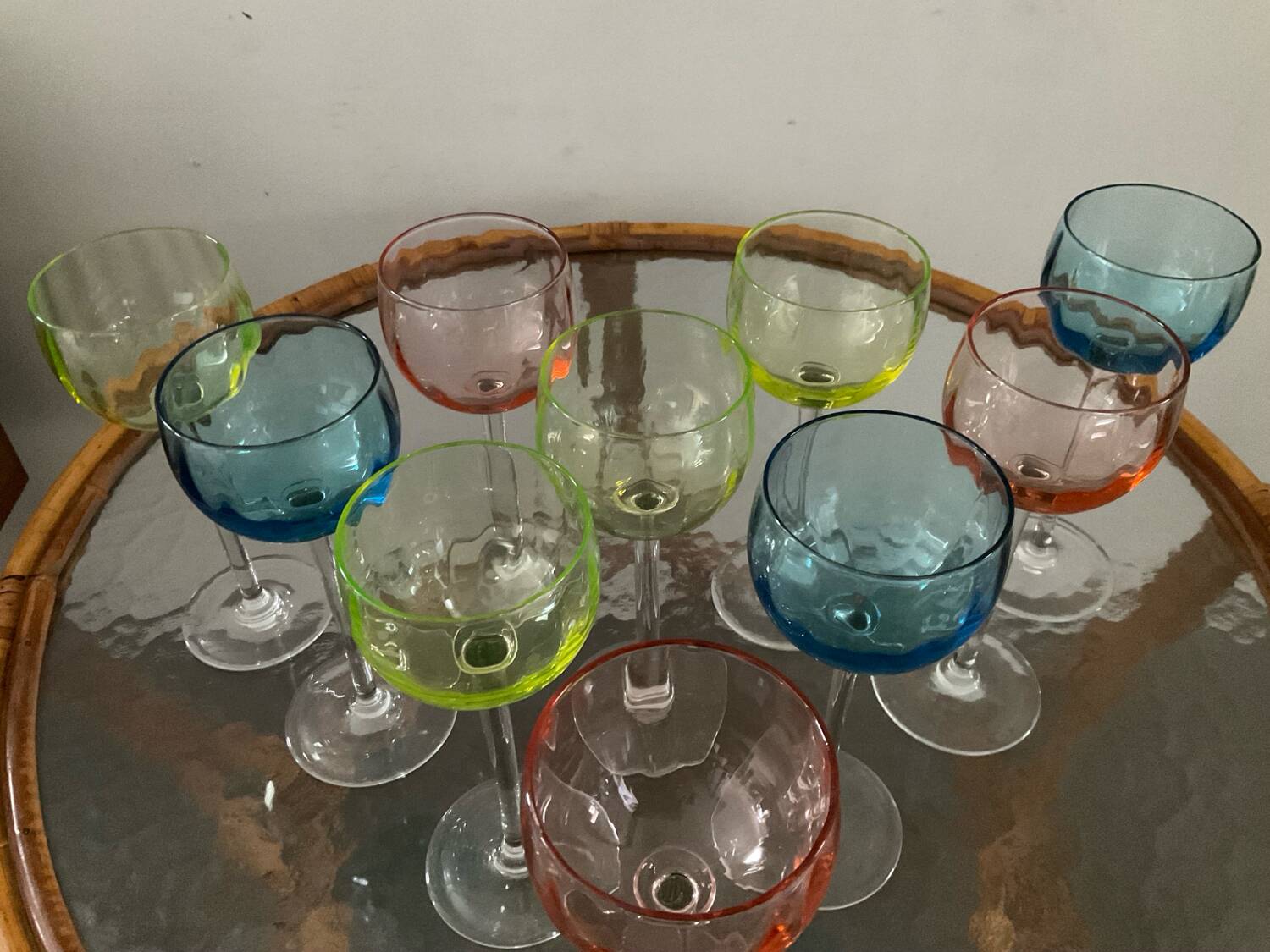 Série de 10 verres à pieds vintage 