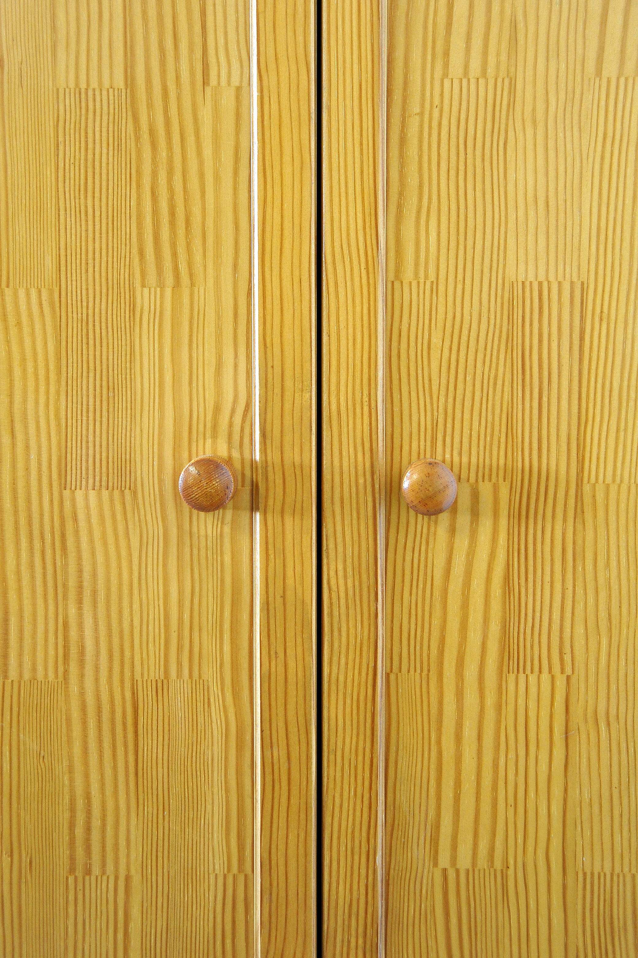 Pine closet - 1970s