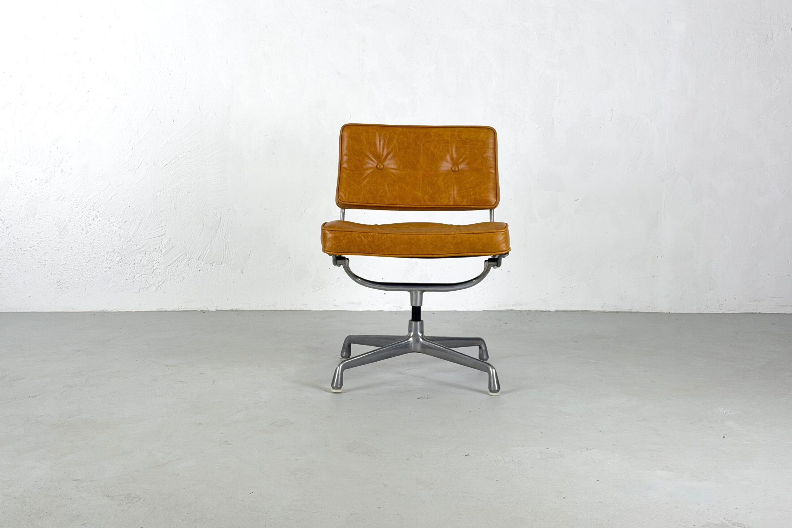 ES101 office chair / Intermediate by Charles & Ray Eames for Herman Miller – 1968