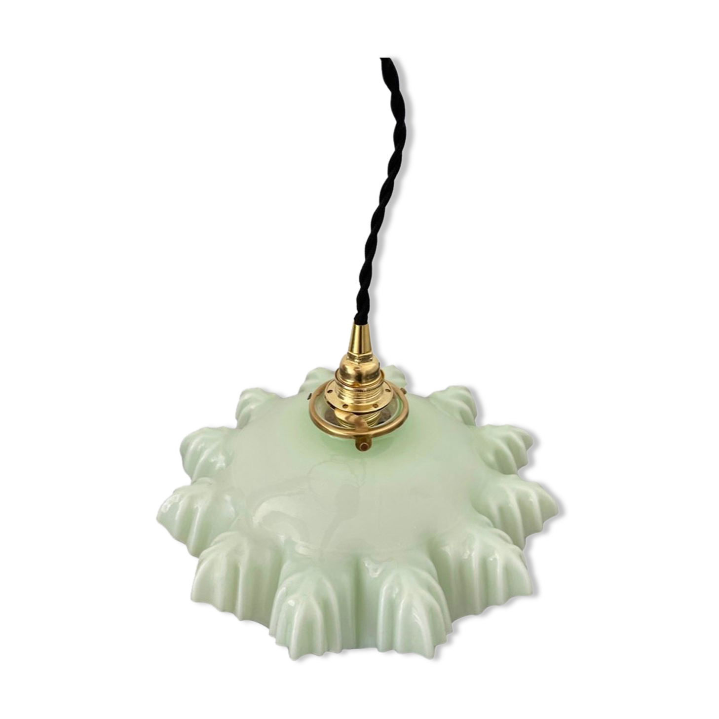 Green opaline suspension