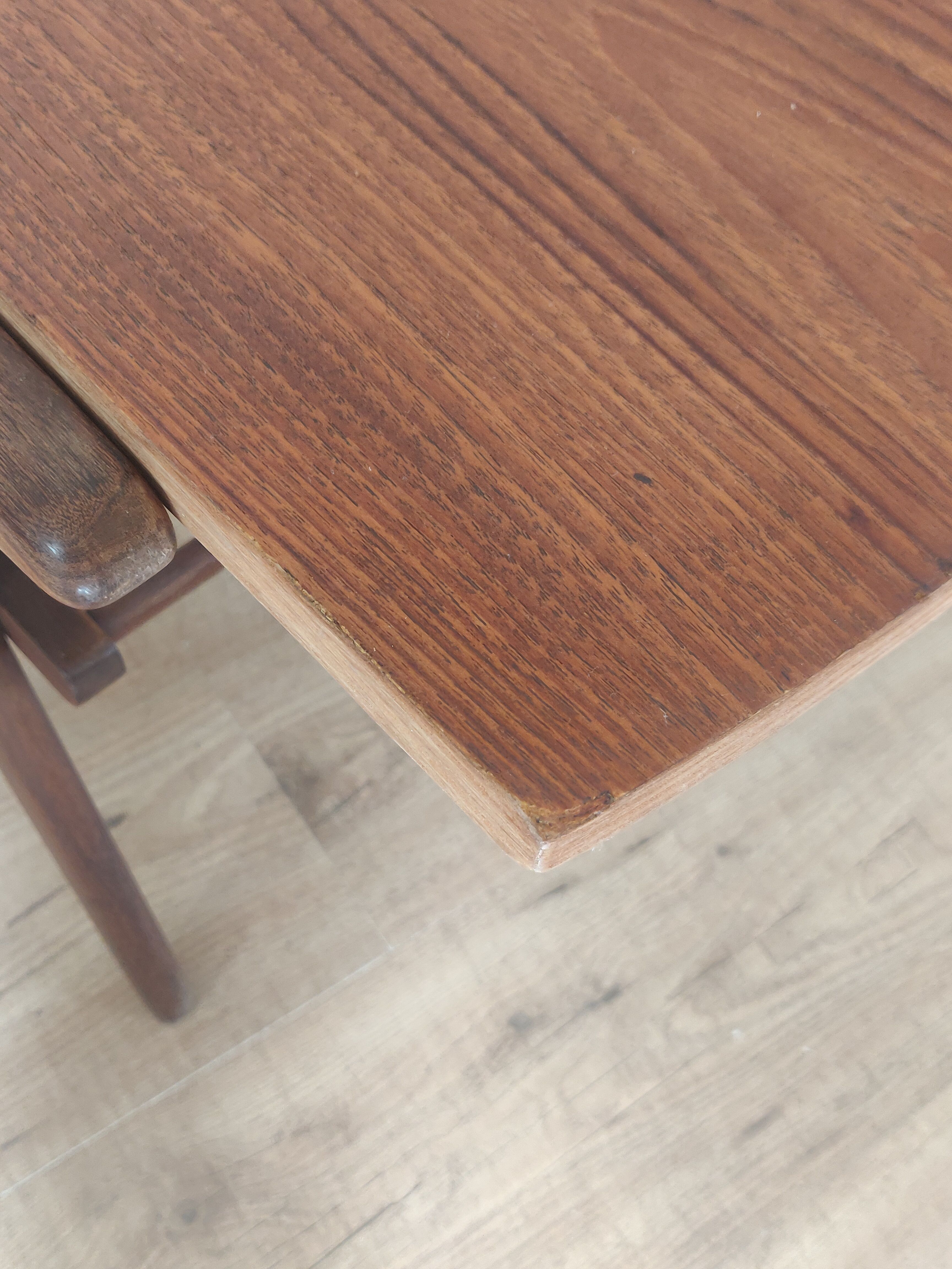 Table basse années 60 plateau réversible