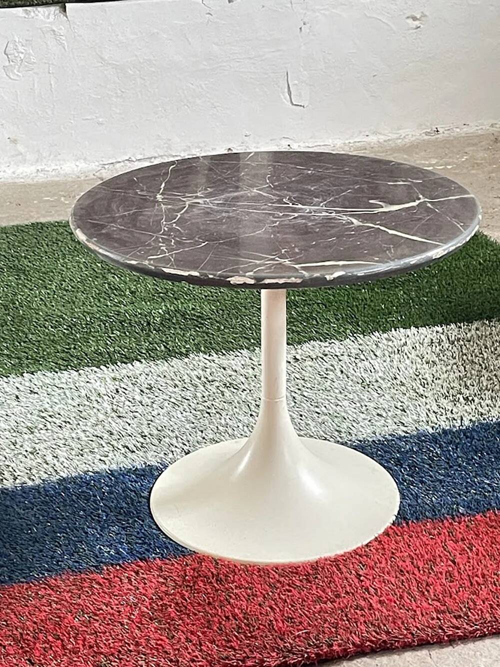 Rare "Tulip" style side table Ilse mid-century furniture