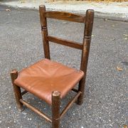 Children's chair made of solid wood and genuine leather