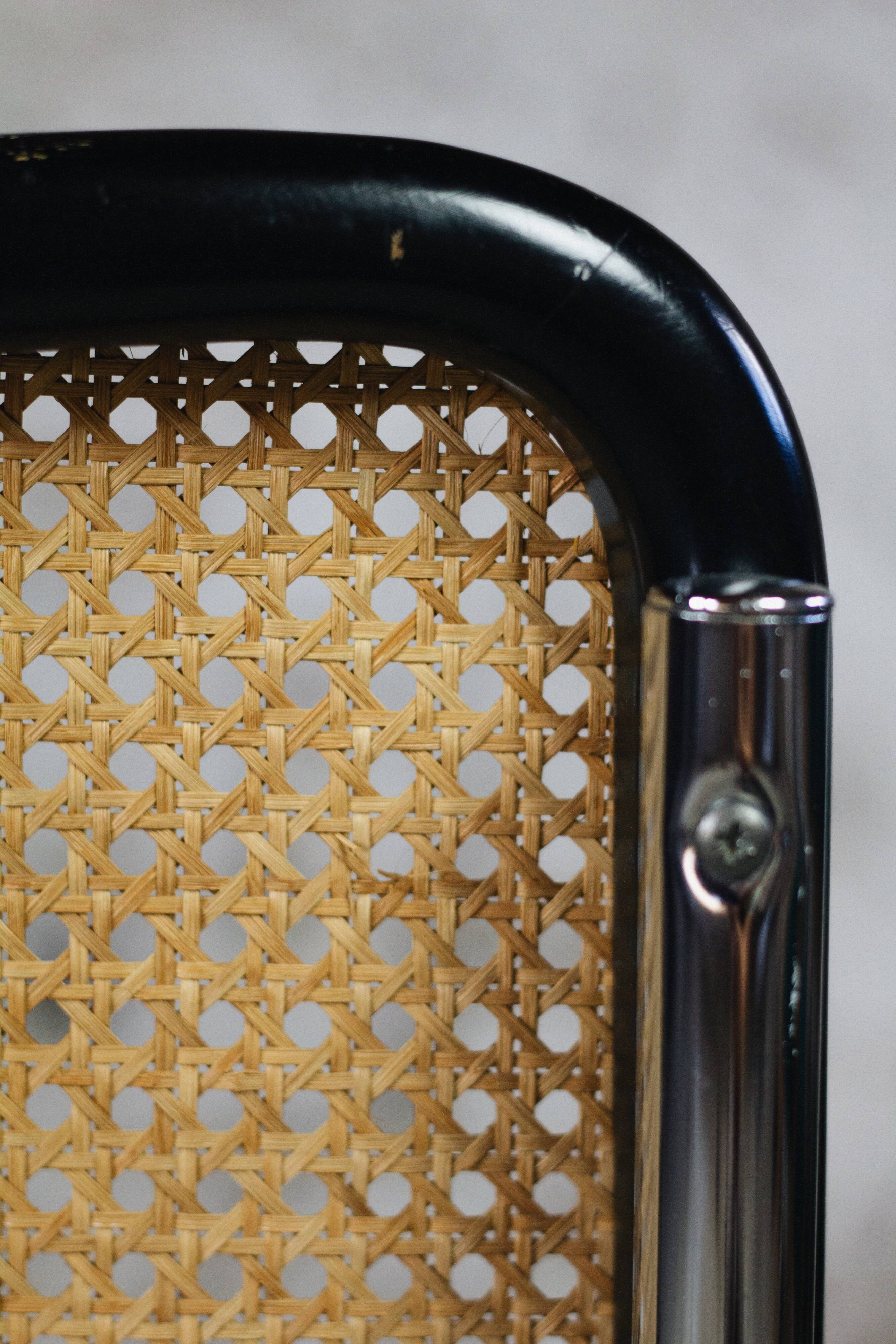 Black b32 chair by Marcel Breuer