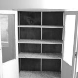 Showcase wall cabinet