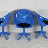 3 chairs "space Age", resin and steel, France, circa 1970.