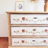 Pretty solid pine chest of drawers