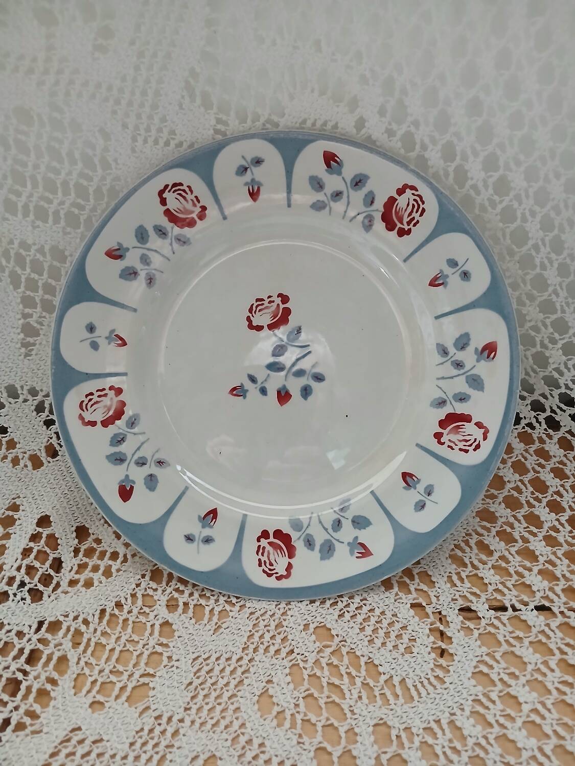 Antique Saint Amand fruit bowl