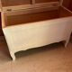 Coffre de rangement en bois blanc