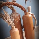 Trio de bouteilles en grès