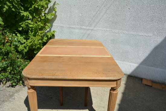 Table for dining with extension