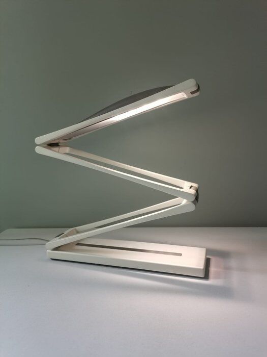 Italian desk lamp "Chain" by Ilaria Marelli for Nemo
