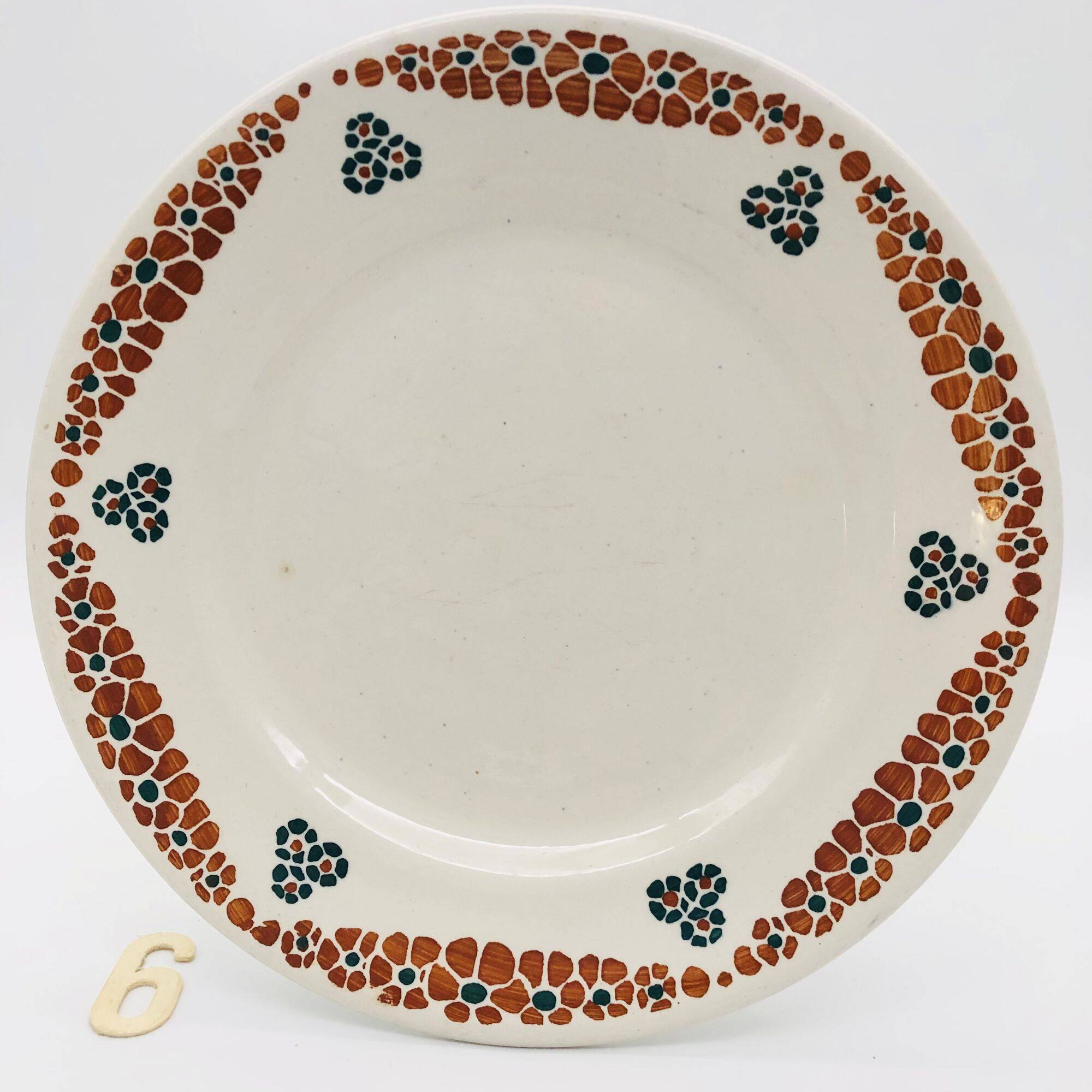 6 flat plates, FN Givors – France. Model Yvette.