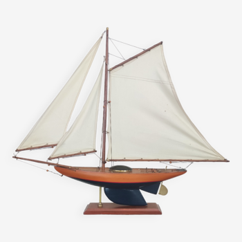 Model sailboat