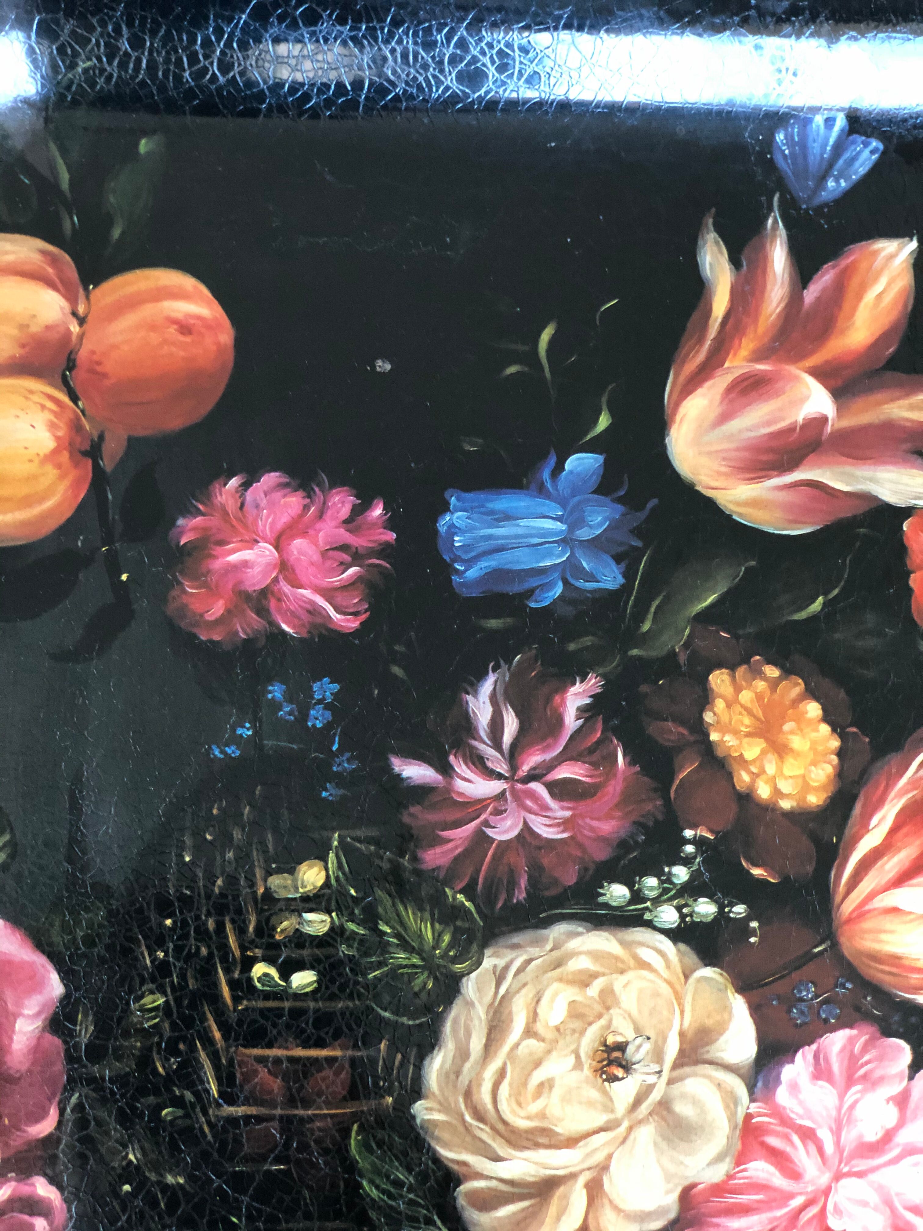 Black tray with floral motifs