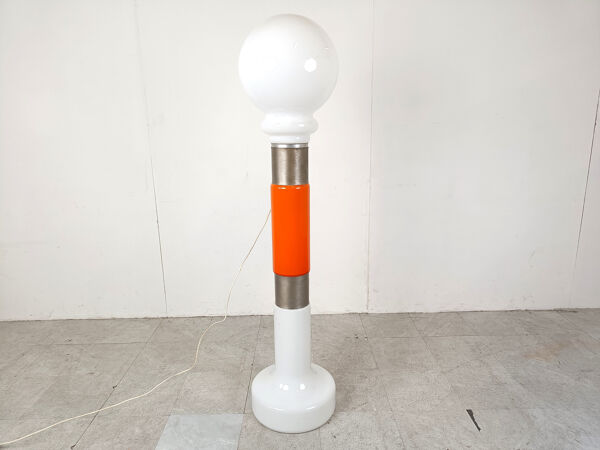 Lampe de sol vintage par Mazzega, années 1960.