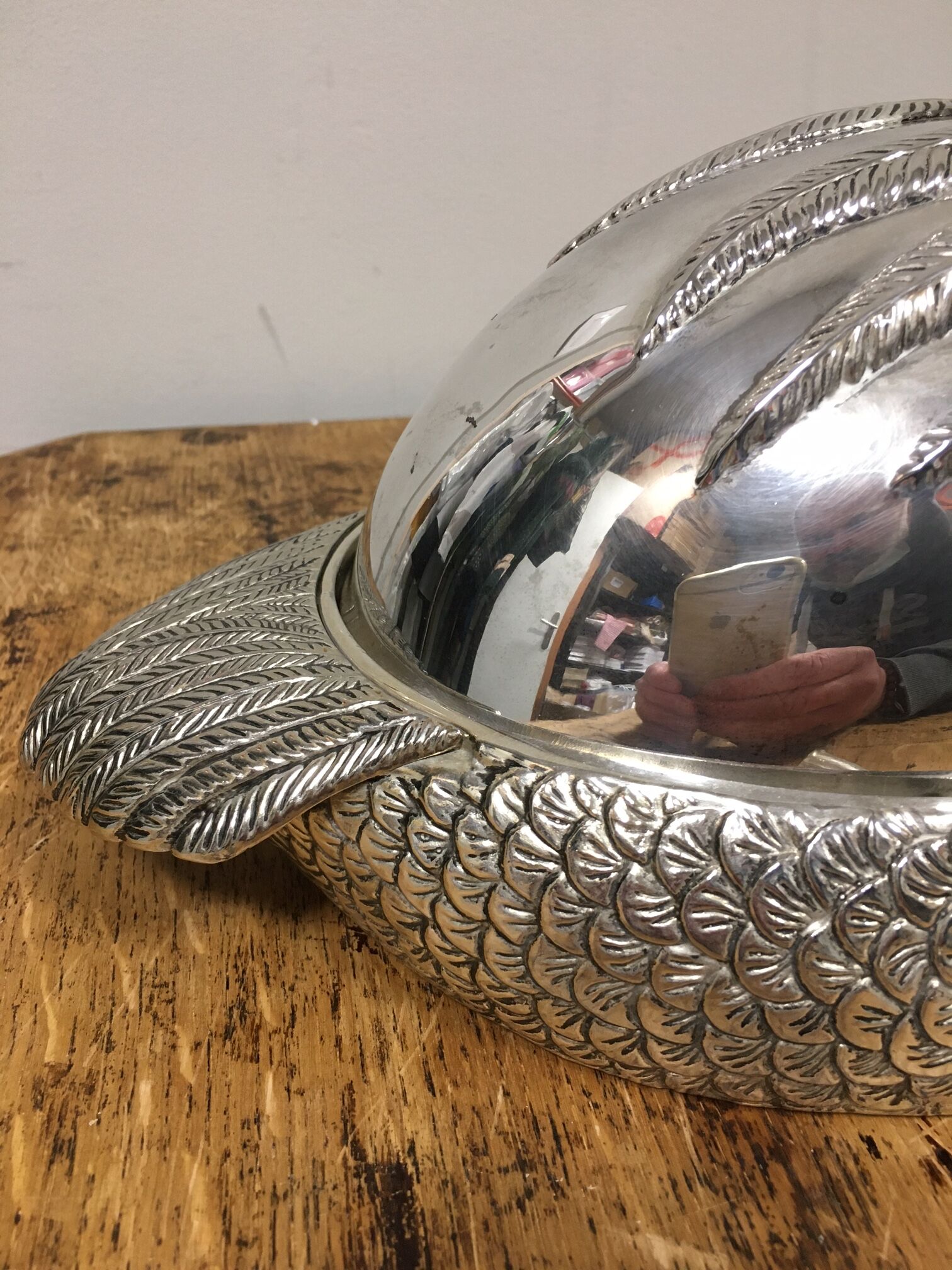 Duck-shaped terrine in silver metal