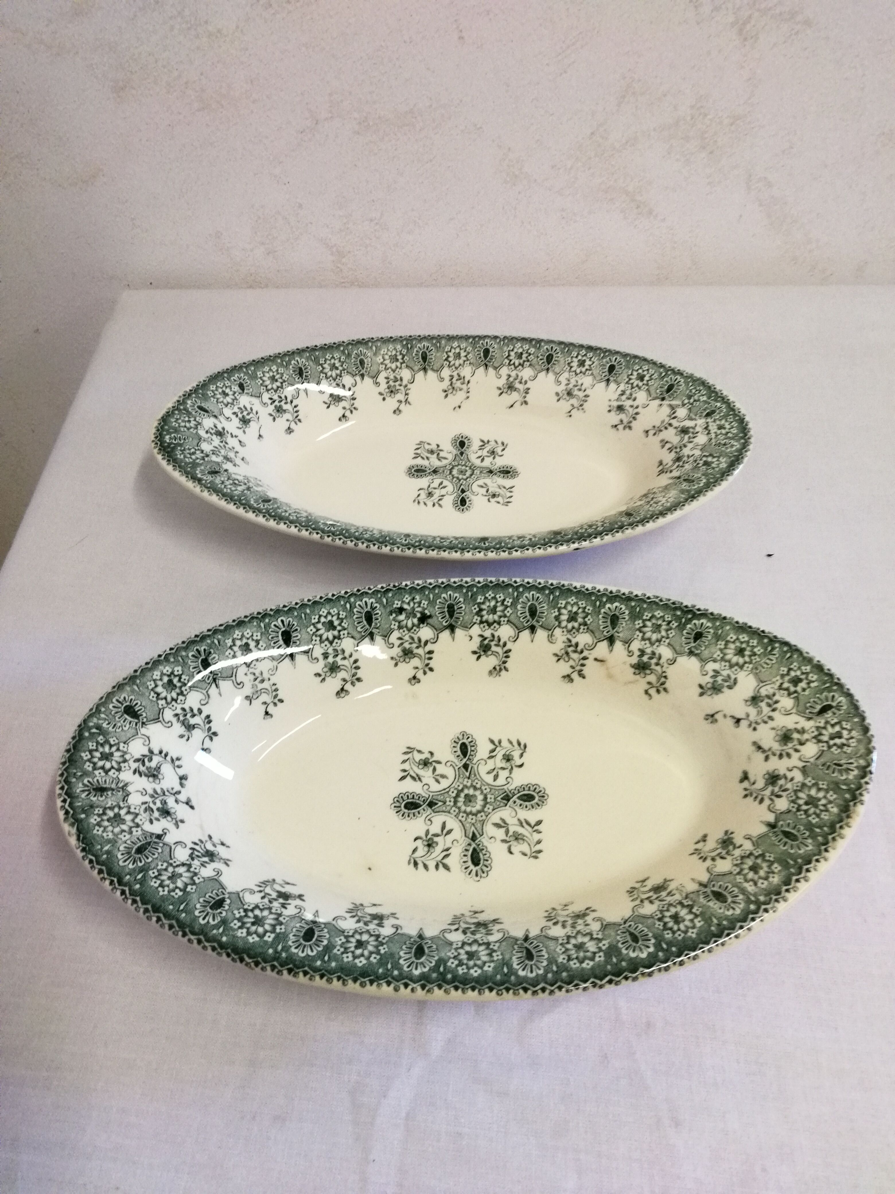 Old raviers, small dishes oval armer