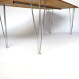 Dining table elliptical feet