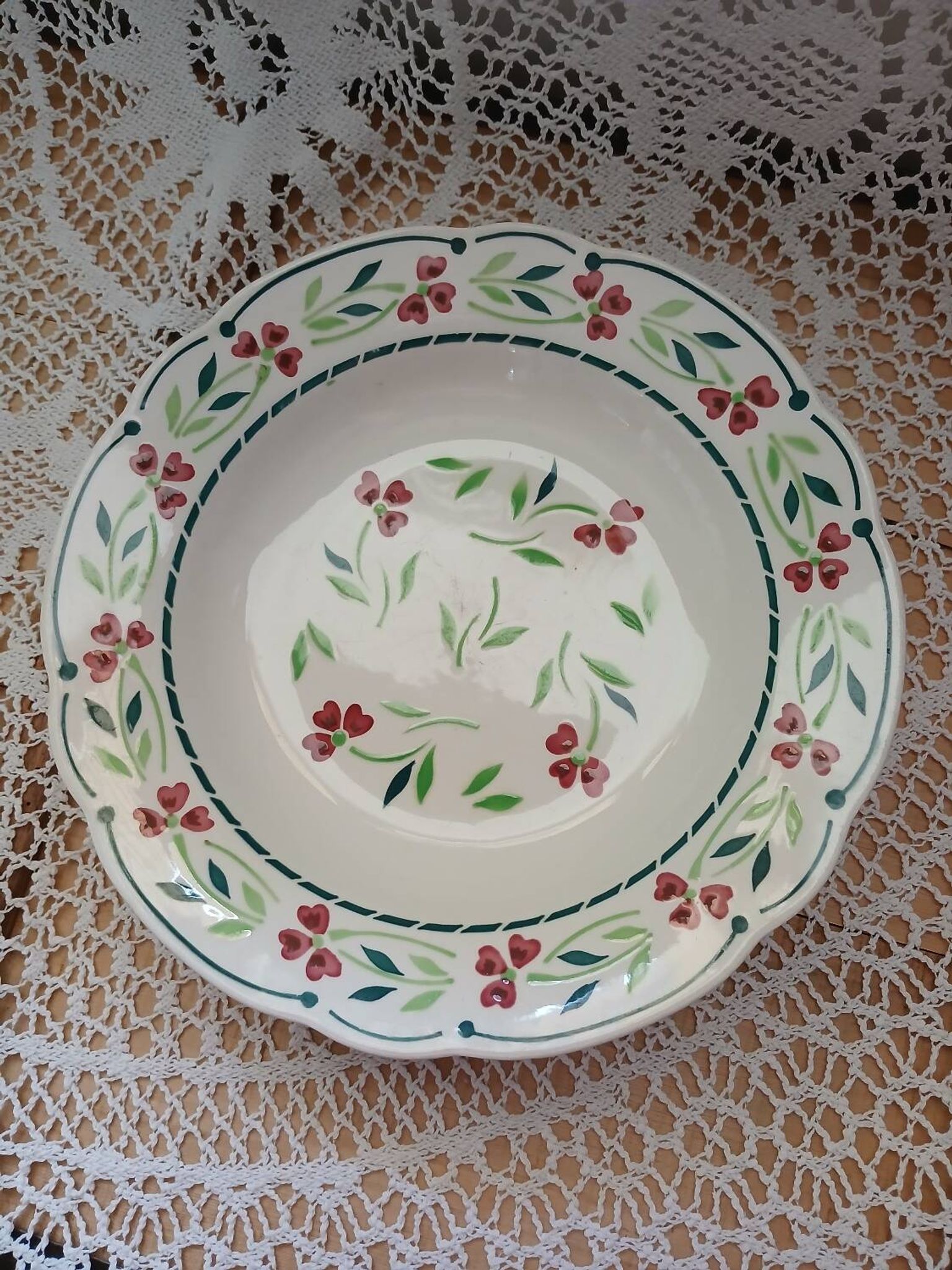 6 Digoin and Sarreguemines soup plates