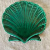 Empty ceramic pocket scallop shell