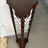 Turned wooden display stand, late 19th - early 20th century.