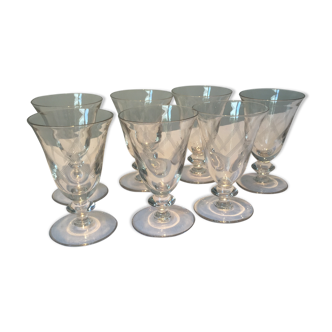 7 glasses to liquor on feet with geometric patterns