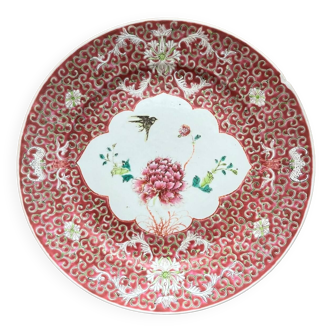 Assiette asiatique en porcelaine