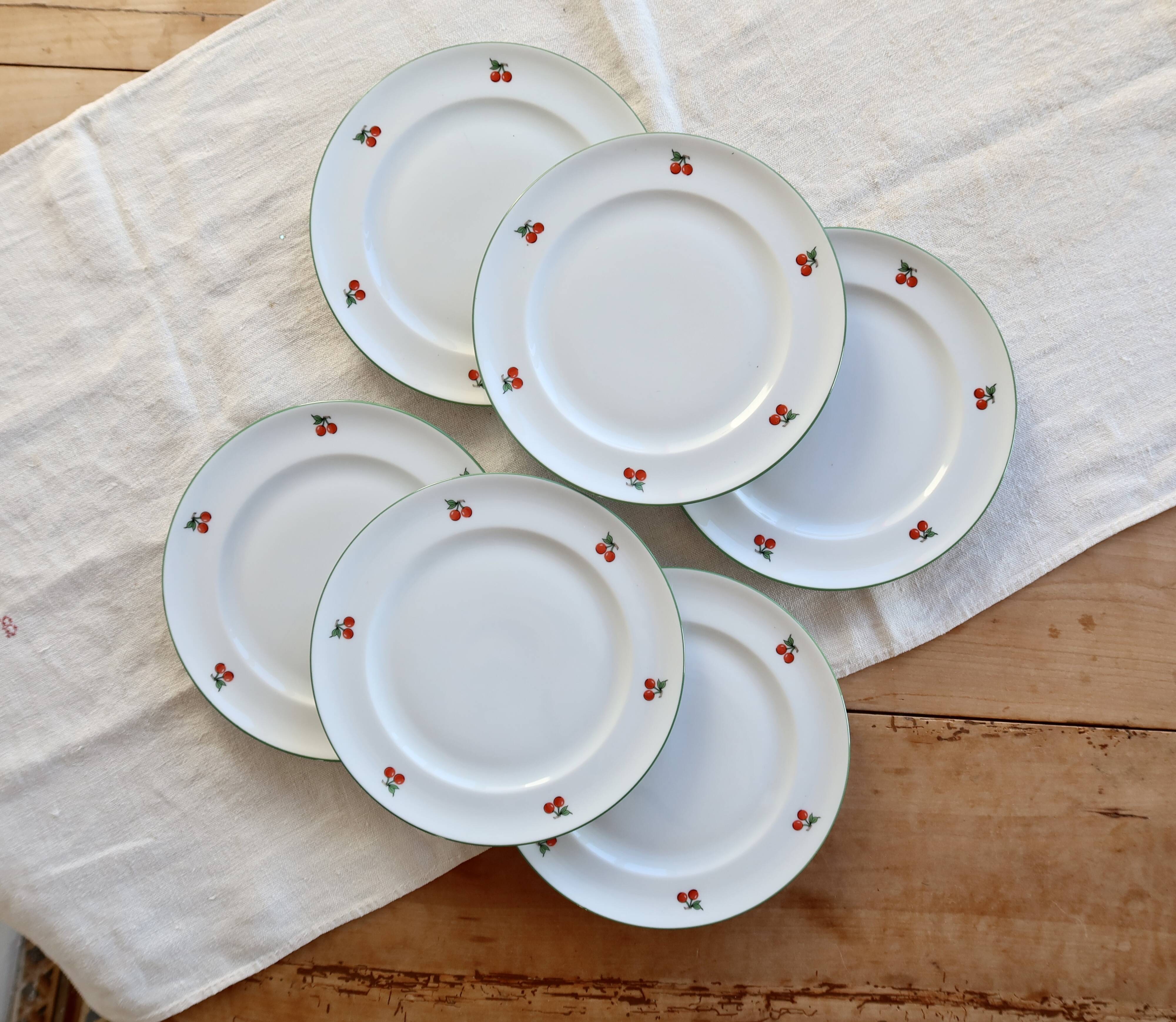 6 vintage porcelain dessert plates – Tables & Couleurs Cherry model