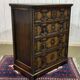 Commode anglaise en chêne des années 1950