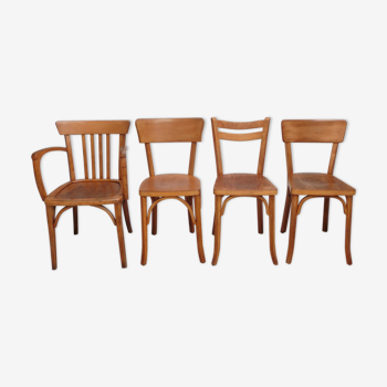 Lot de 3 chaises dépareillées de bistrot et un fauteuil