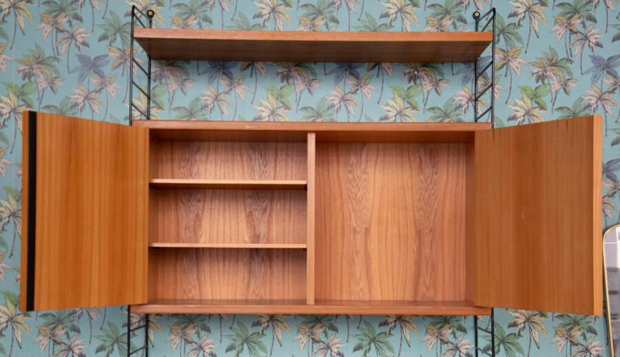 Shelf with string box