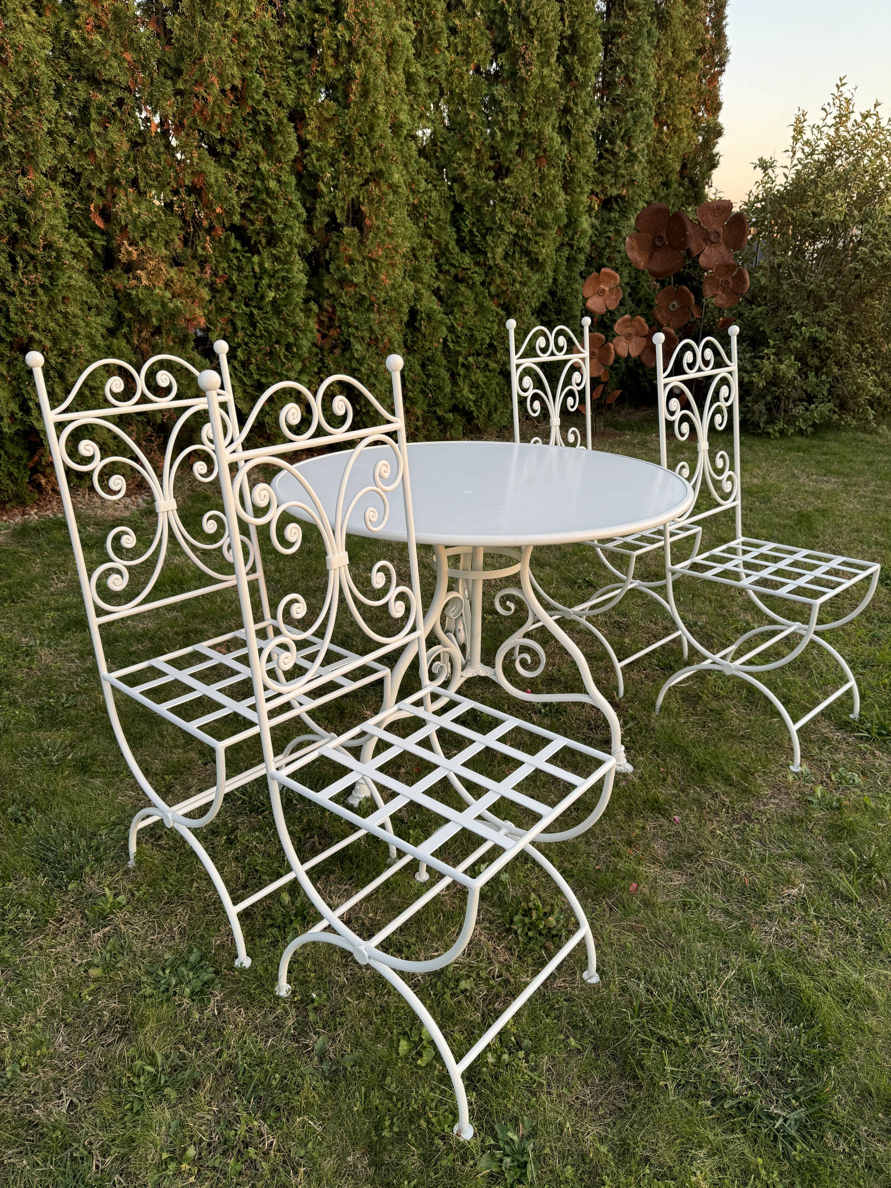New garden furniture - wrought iron - Arras round table and 4 Lily chairs