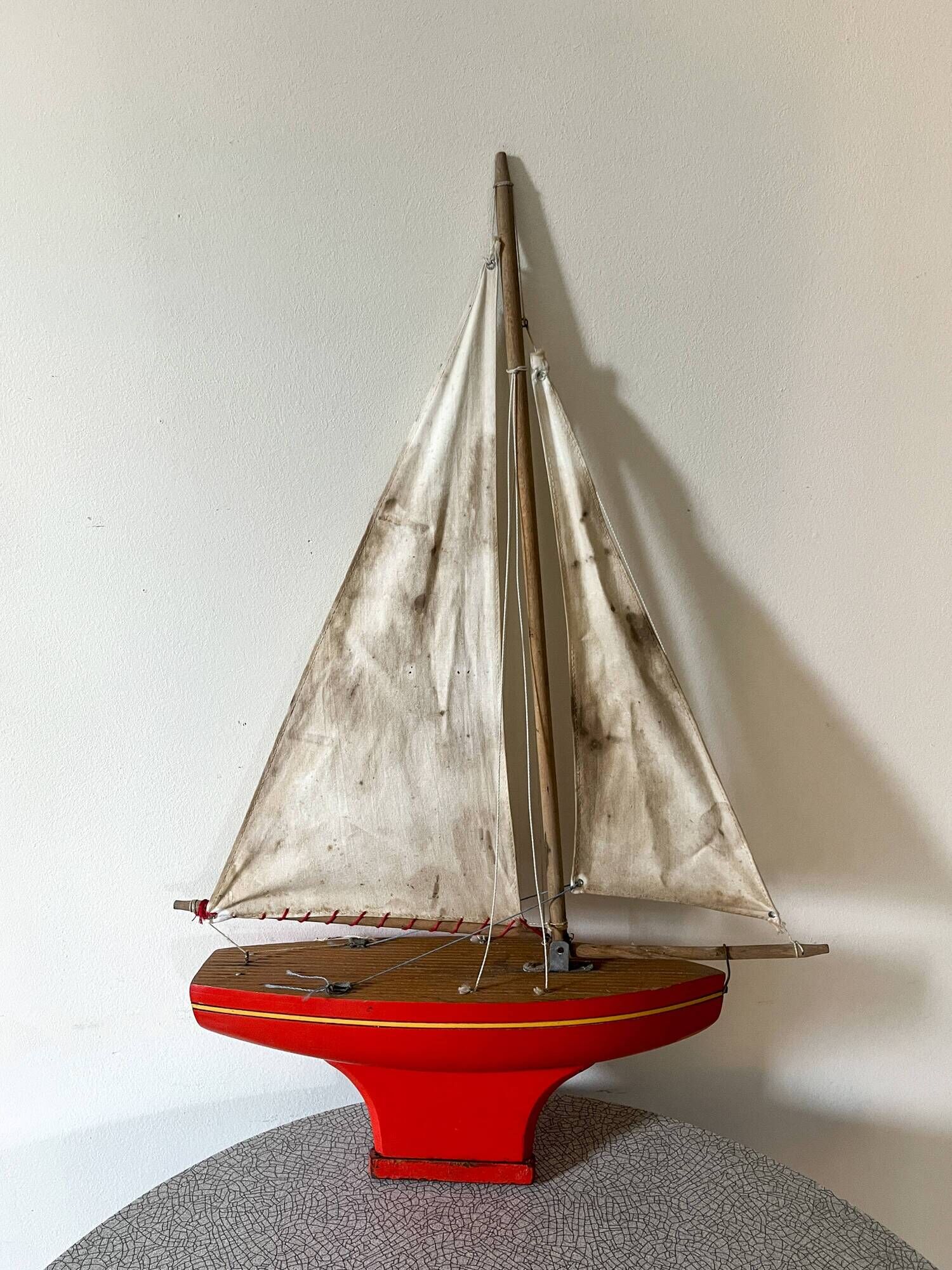 Tirot model 401, vintage toy, French brand basin sailboat