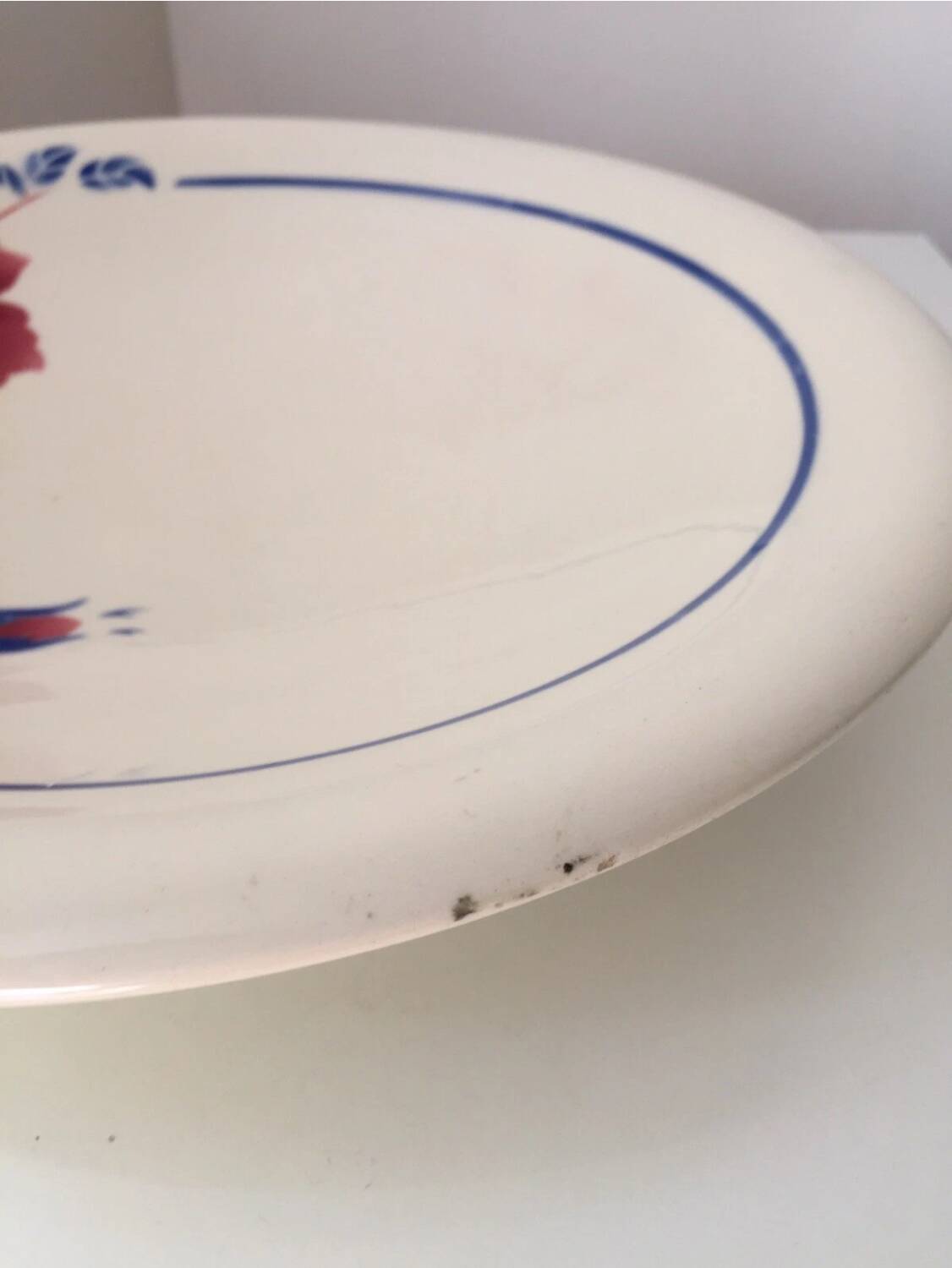 Large round ceramic serving platter from Lunéville, Chantal pattern