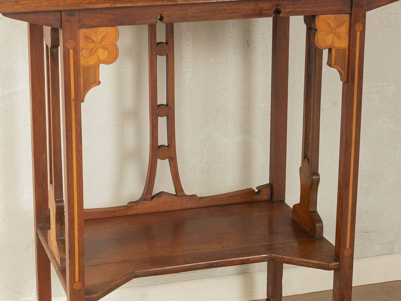 Vitrine Art Nouveau