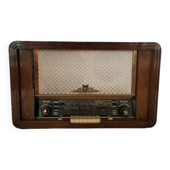 Vintage radio