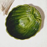 Empty shell-shaped pocket in vintage earthenware