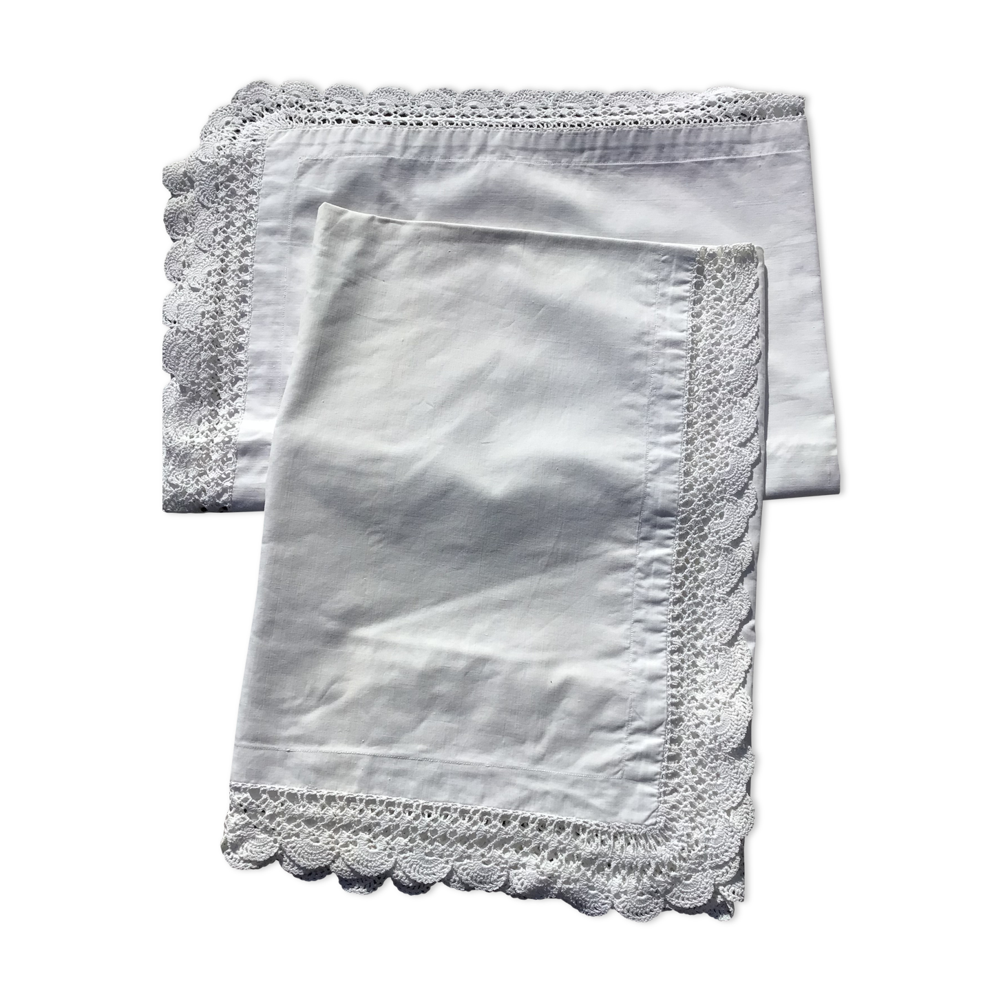 Pair of pillowcases edge hooked hand fine cotton