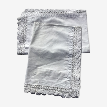 Pair of pillowcases edge hooked hand fine cotton