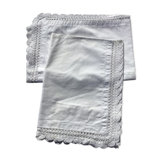 Pair of pillowcases edge hooked hand fine cotton