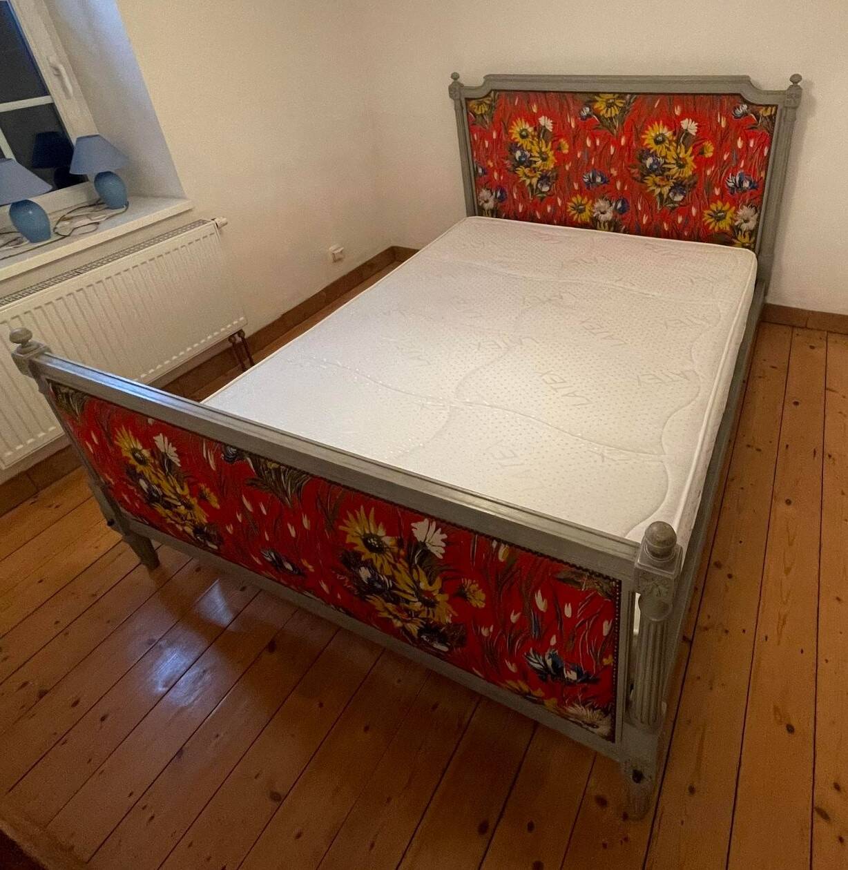 Old Louis XVI style double bed in wood and fabric with slatted base