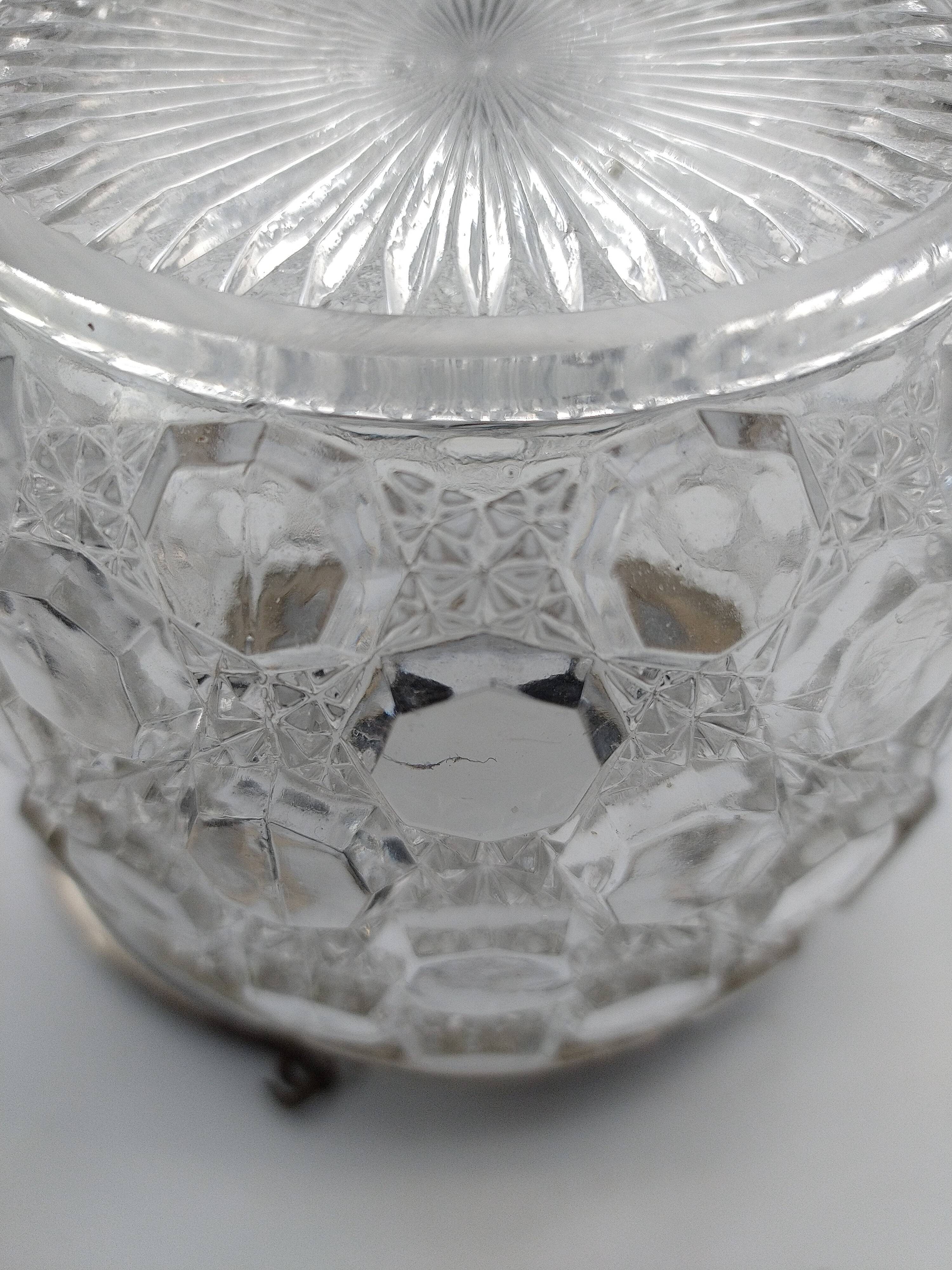 Biscuit, ice cube or candy pot, made of crystal and metal.