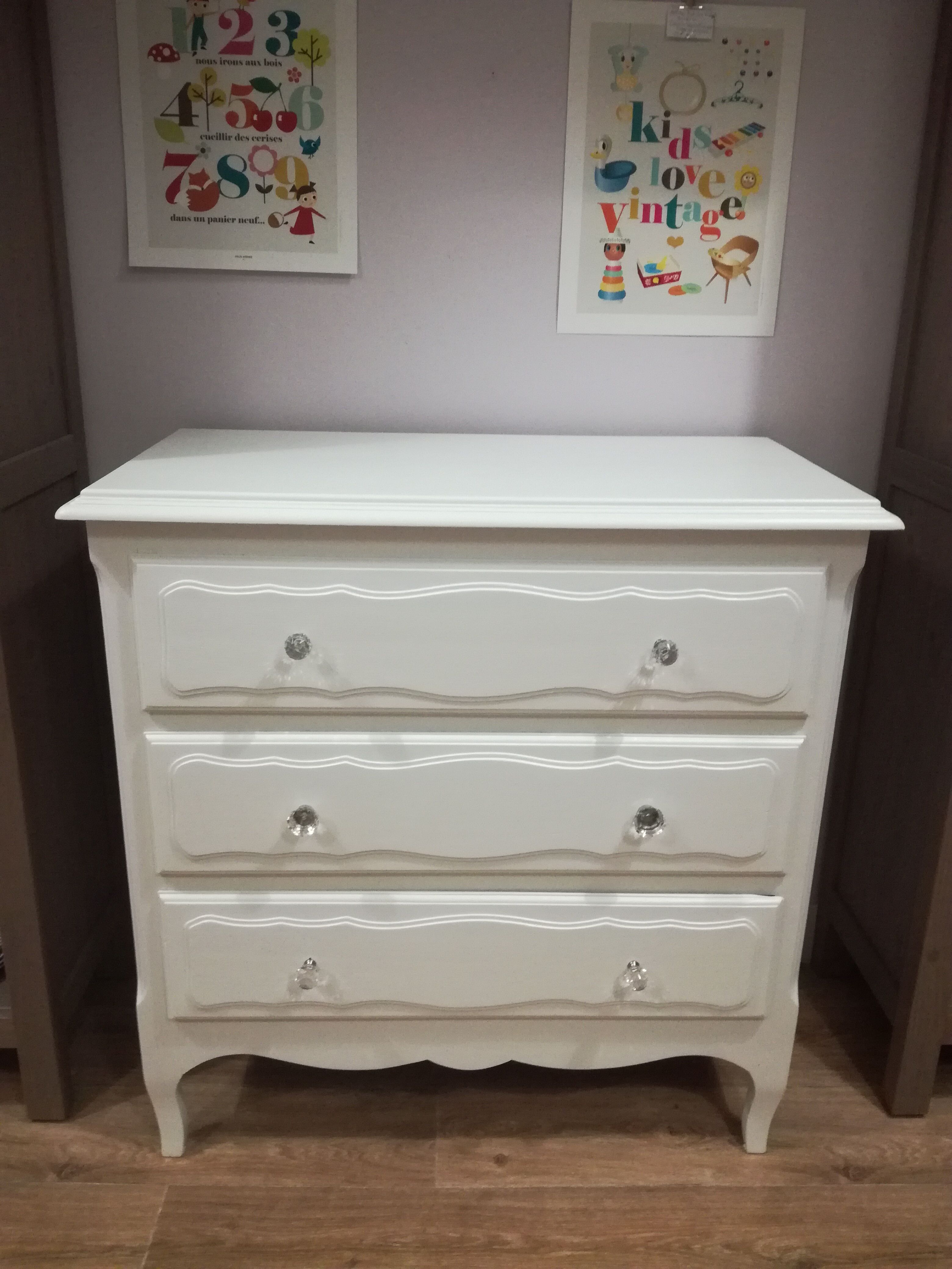 Commode blanche