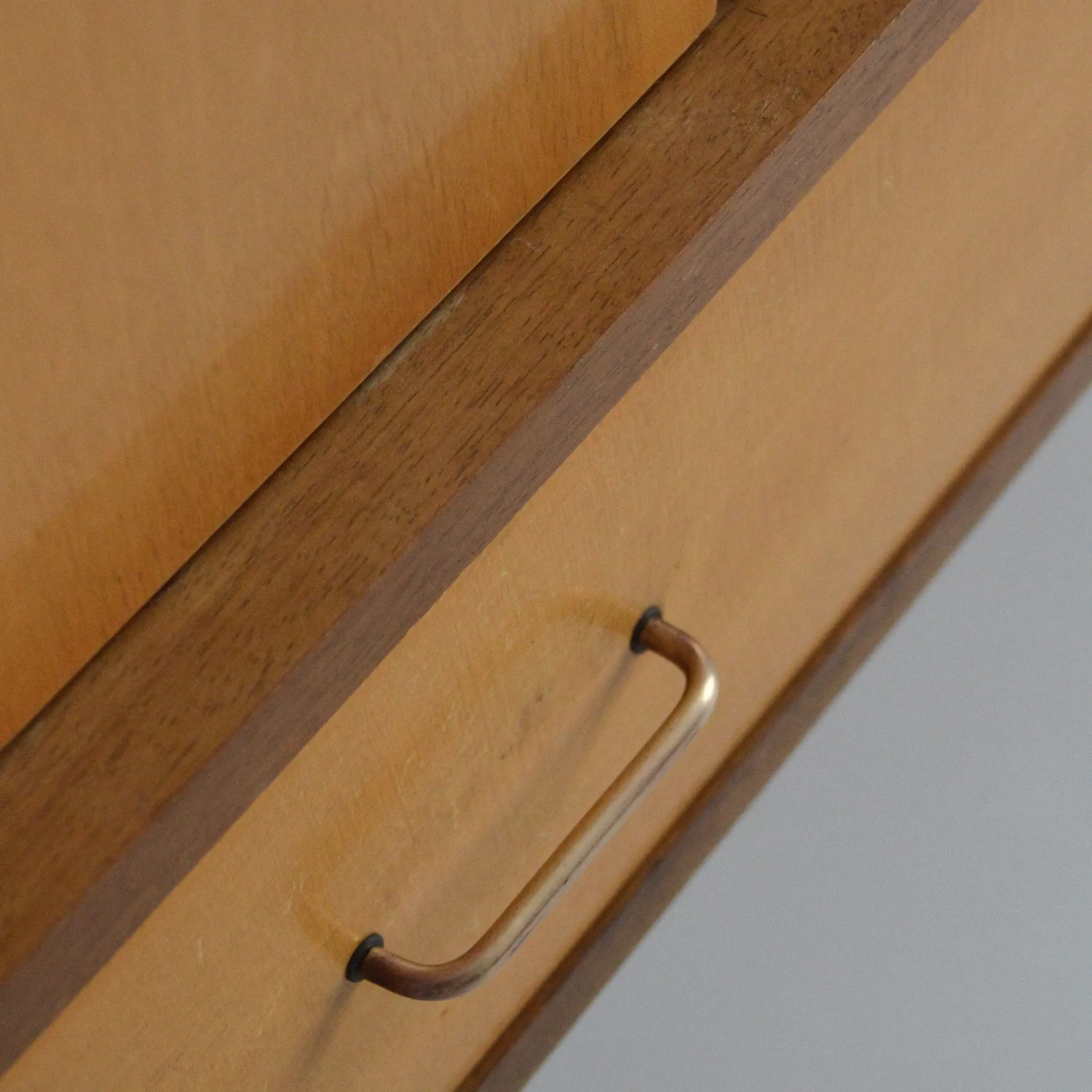 Enfilade / Vintage 1950s bar cabinet with compass legs