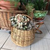 Wicker round basket.