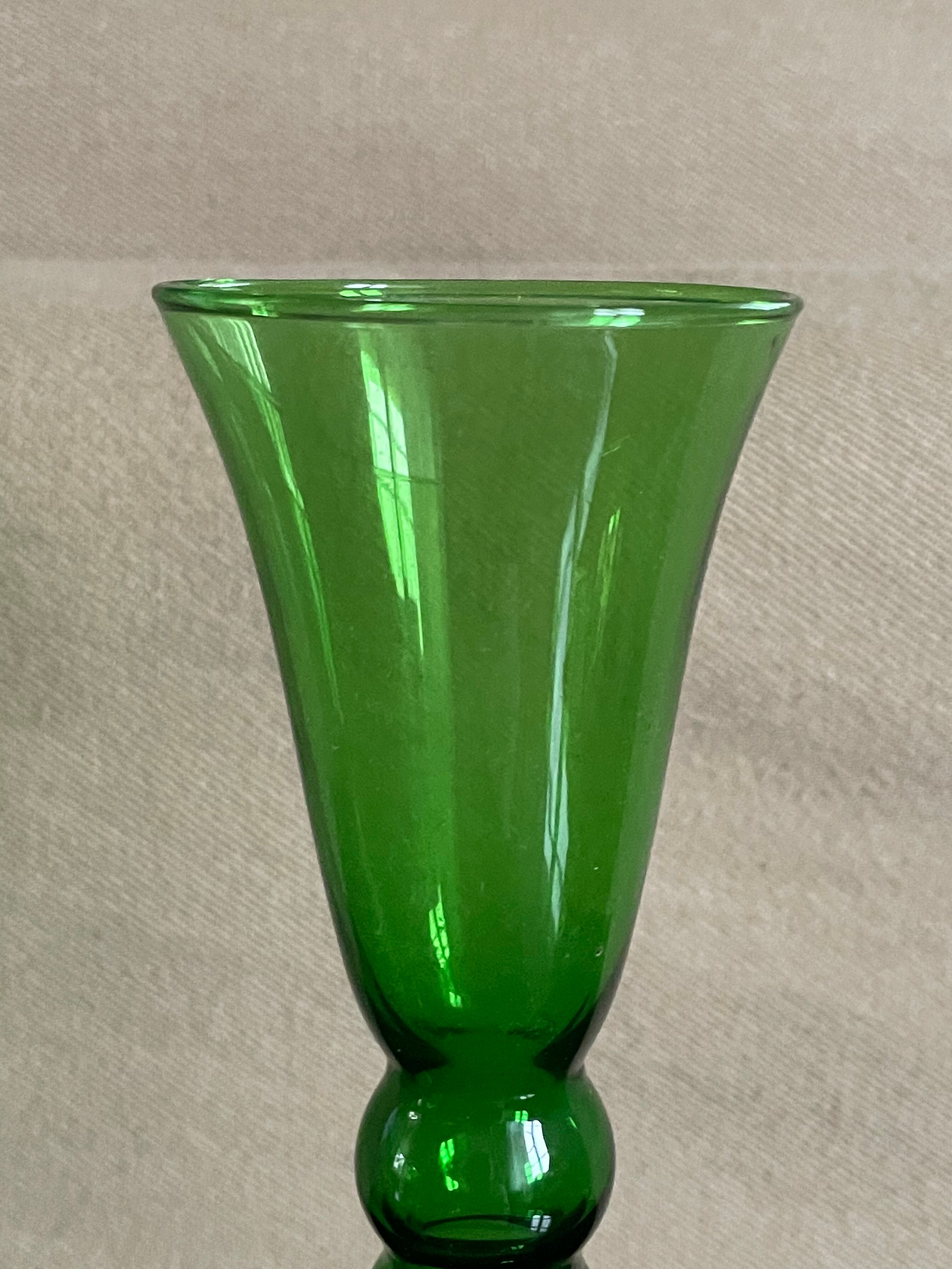 Green soliflore vase in vintage glass