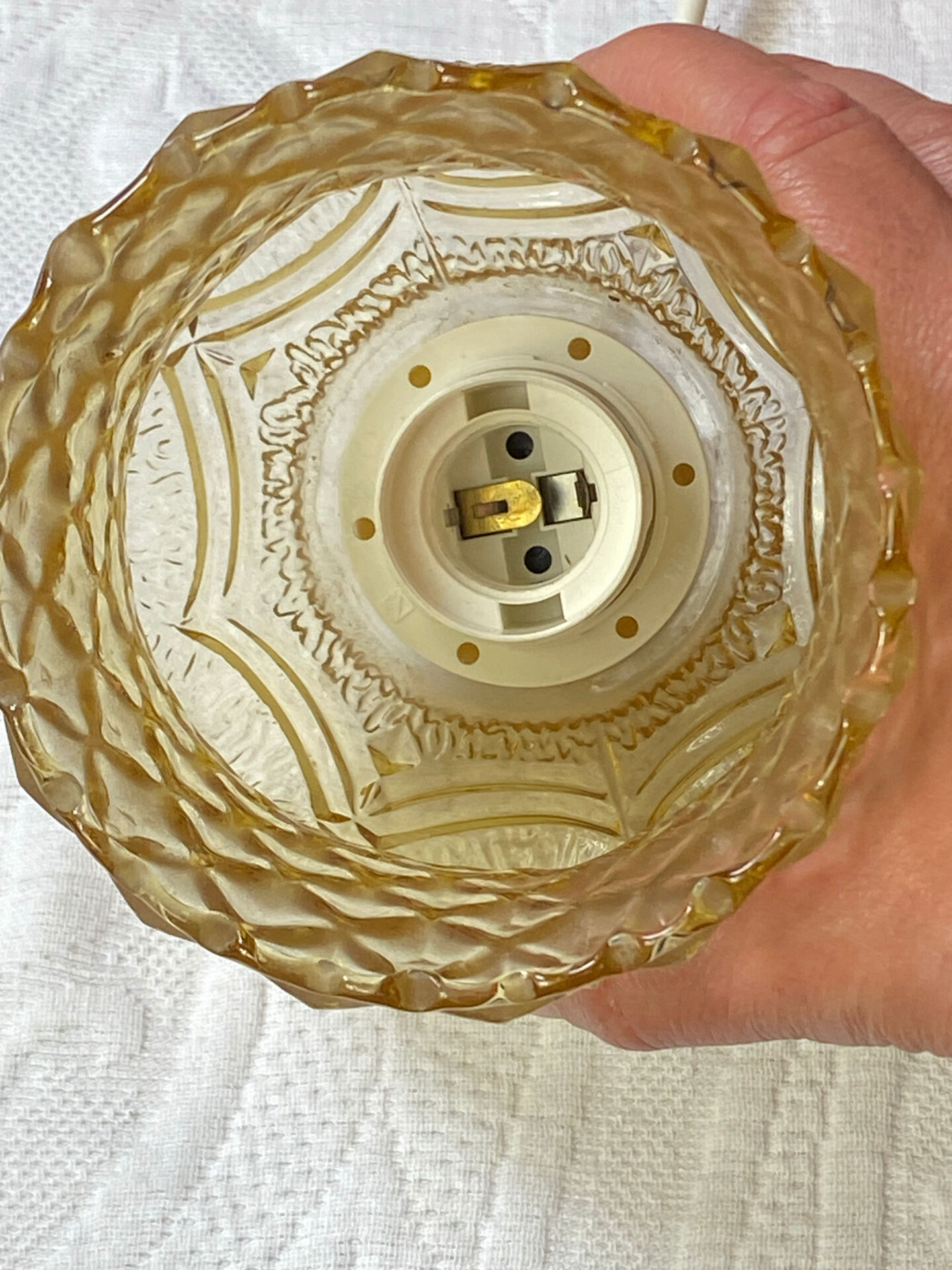 Amber moulded glass lamp