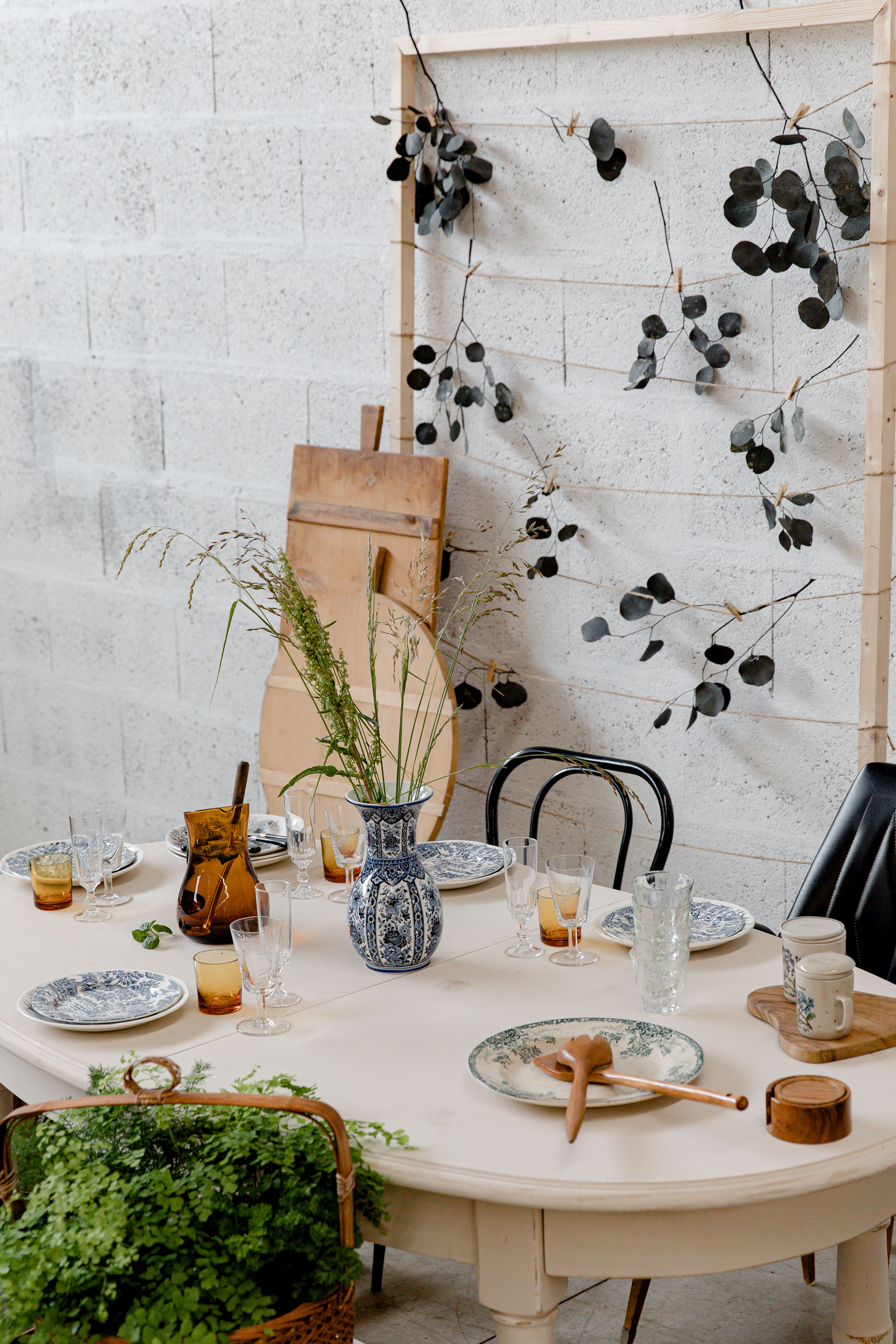 Oval solid wood table "Café Crème" Kumquat