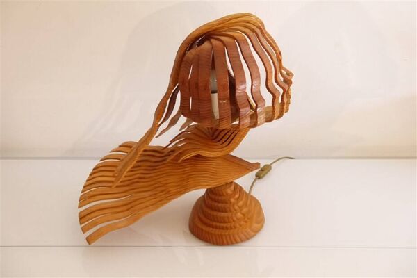 Lampe anthropomorphe en bois 1980